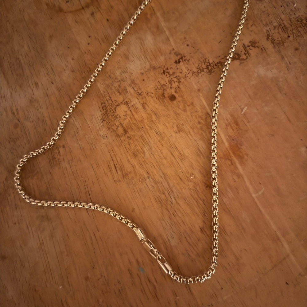 NWOT Melinda, Maria Classic Gold Chain Necklace